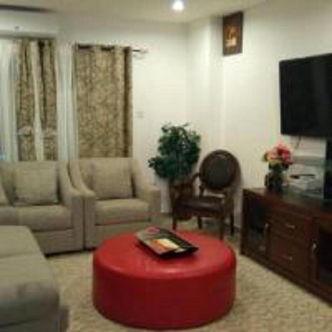 Doc'S Suite Accra Bagian luar foto