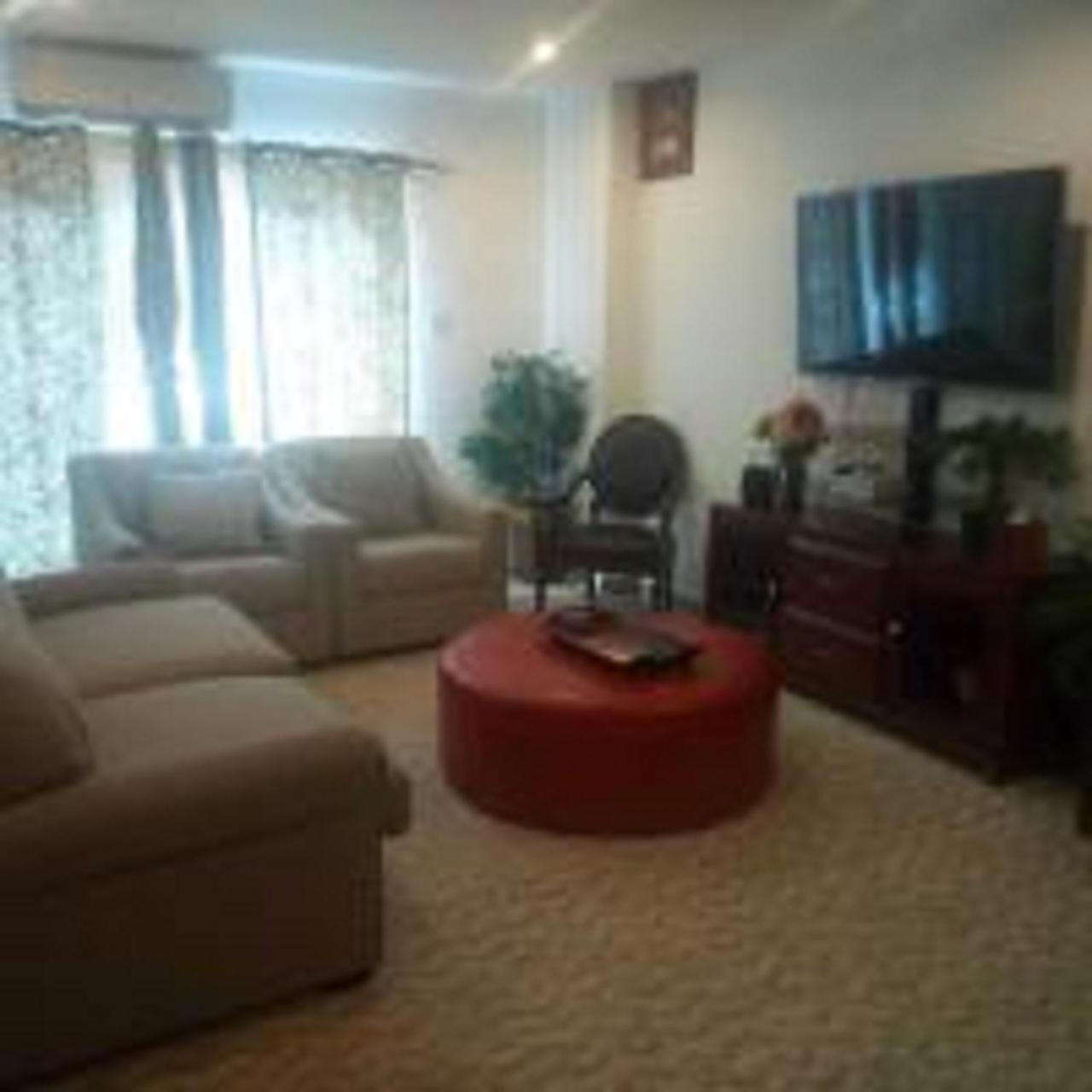 Doc'S Suite Accra Bagian luar foto